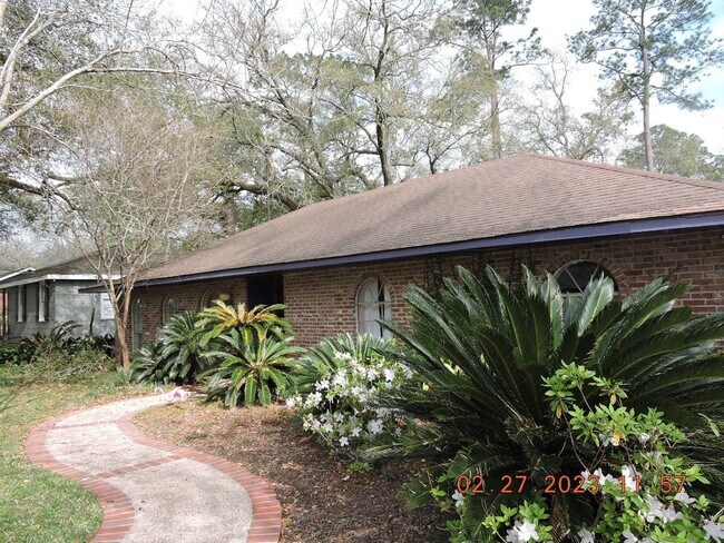 Building Photo - Great Southdowns Home on Parade Route