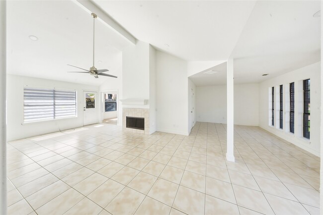 Building Photo - 19519 Mallard Lake Ln