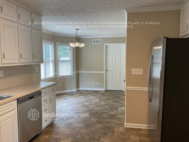 Building Photo - 640 Johns Landing Way