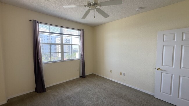 Building Photo - 1801 N Flagler Dr