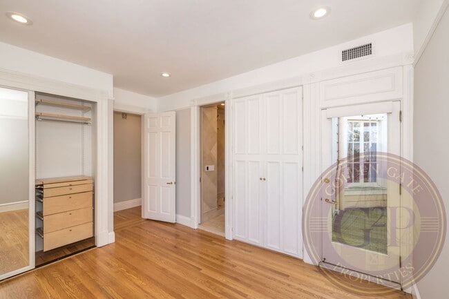 Building Photo - Noe Valley - 2 BR, 1 BA Condo 1,067 Sq. Ft. - 3D Virtual Tour, Parking