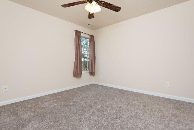 Building Photo - 154 Cypress Ct