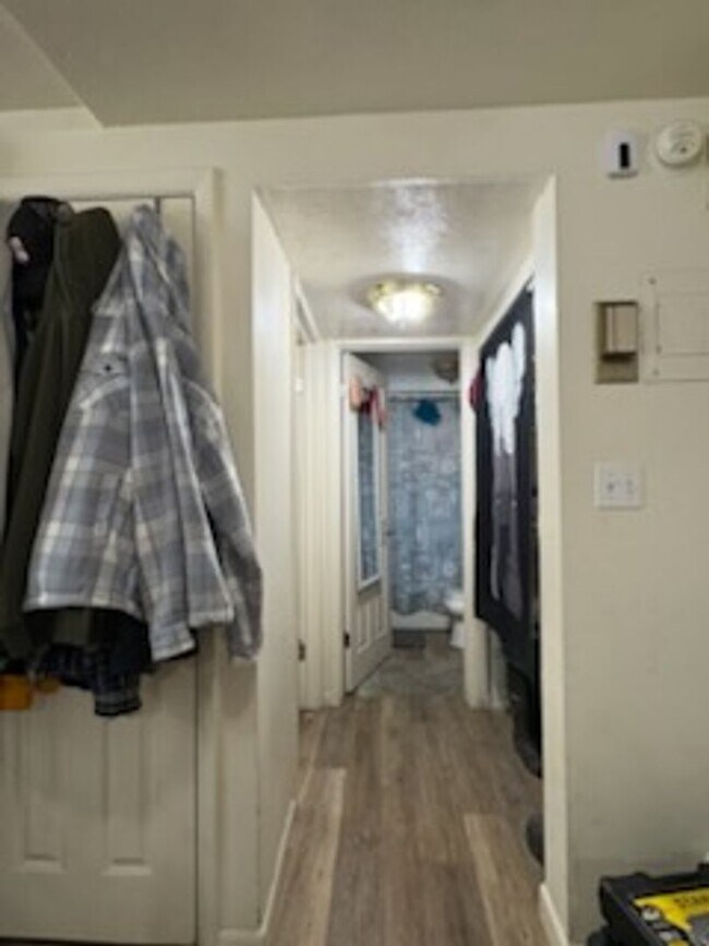 Building Photo - 1B/1B Pet Friendly Apartment South of BYU