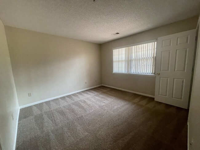 Building Photo - 350 Wildwood Dr S