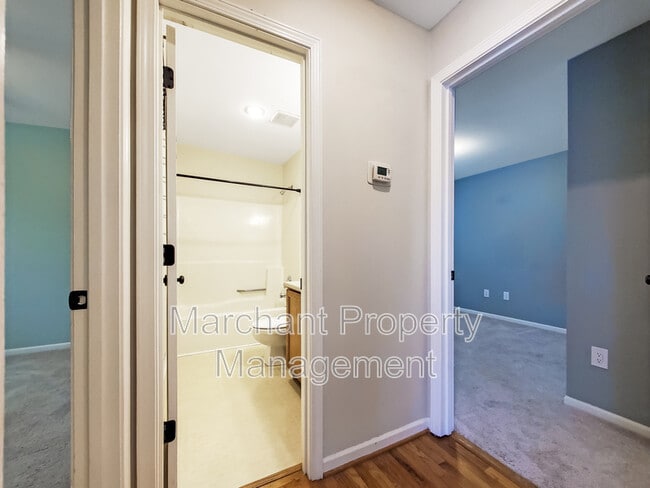 Building Photo - 117 Charmar Way