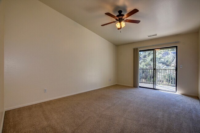 Building Photo - Boulder Park Townhome for Rent