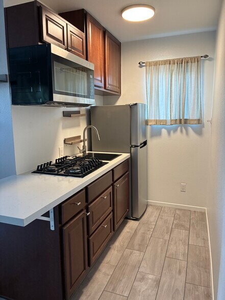 Building Photo - 2307 Canehill Ave