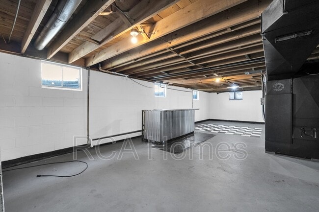 Building Photo - 1508 Castle Ave