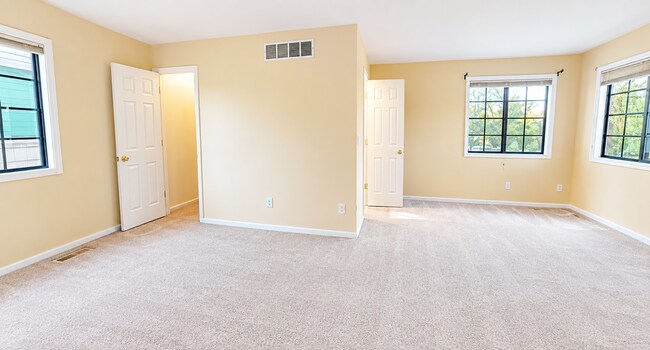 Building Photo - 4846 Macintosh Pl