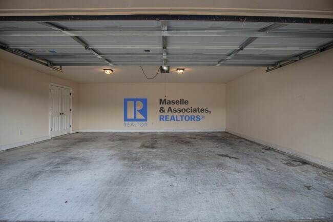 Building Photo - 3 Bed / 2 Bath home in Harvey Crossing