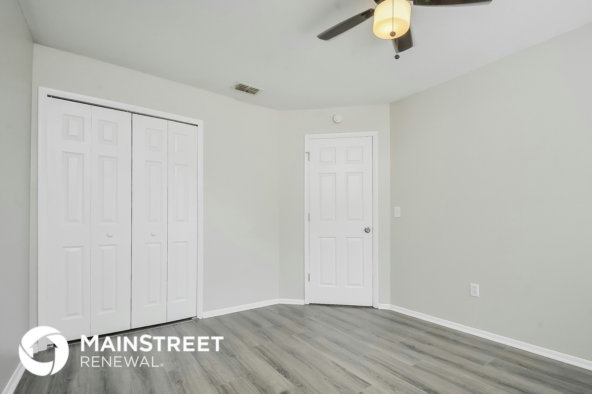 Building Photo - 3217 Thackeray Wy