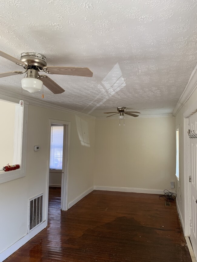 Building Photo - 904 Drive D