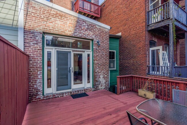 Building Photo - 2633 Adams Mill Rd NW