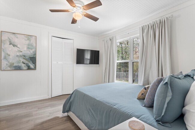 Building Photo - 10104 Johns Bayou Rd