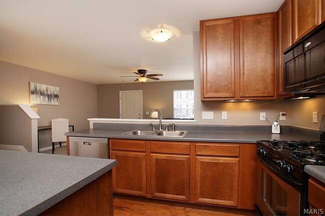 Building Photo - 307 Shady Rock Ln