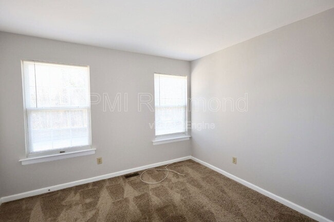 Building Photo - 1100 Lorieville Ln