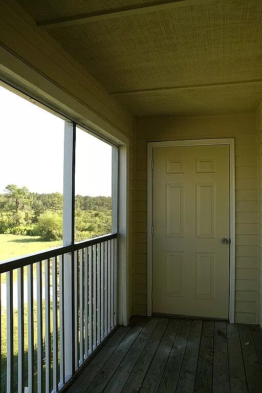 Building Photo - 18547 Bridle Club Dr