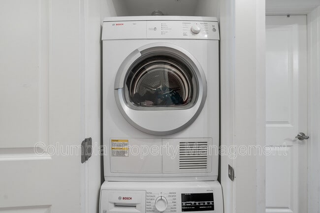 Building Photo - 1336 Belmont St NW