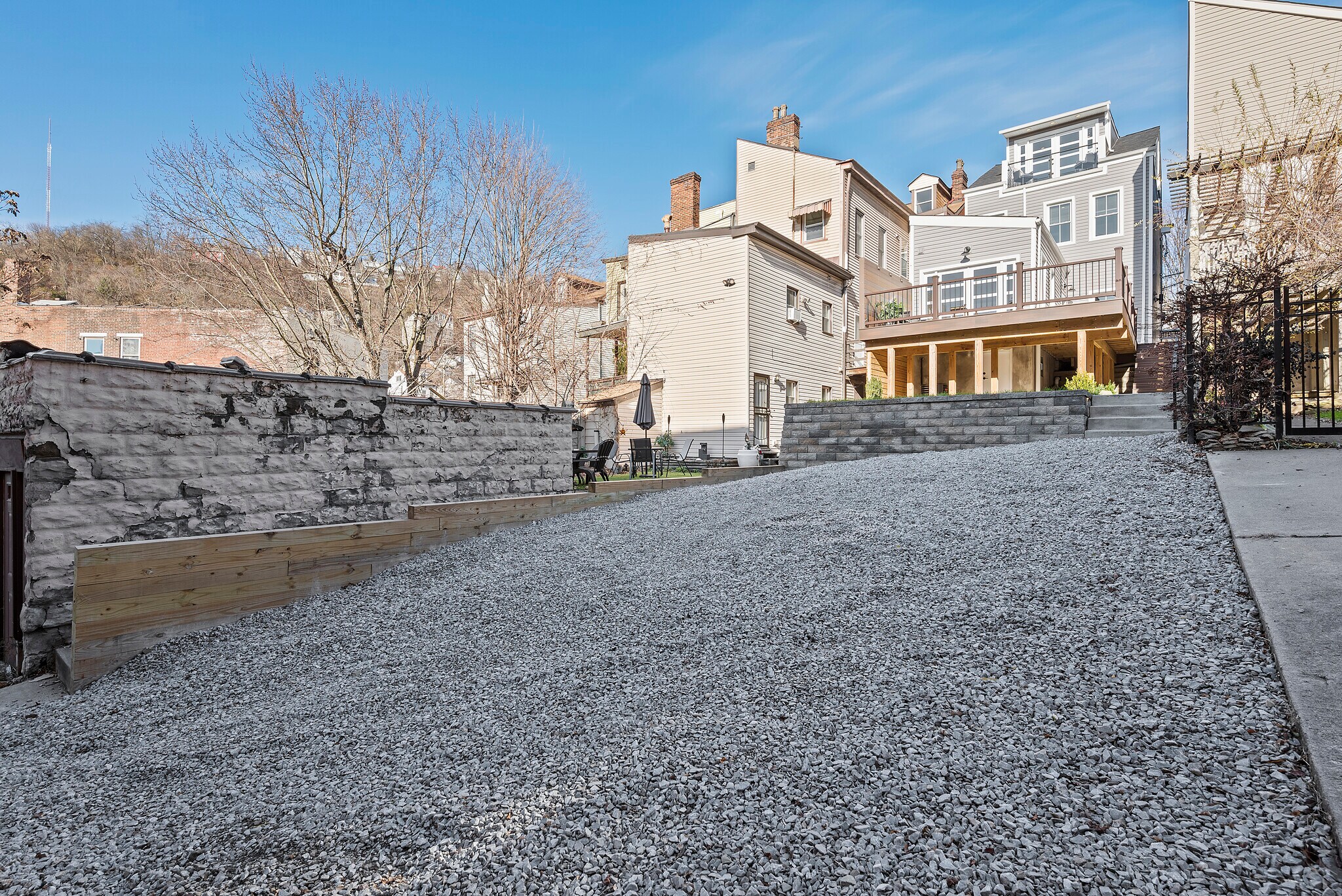 Building Photo - 1027 Vinial St