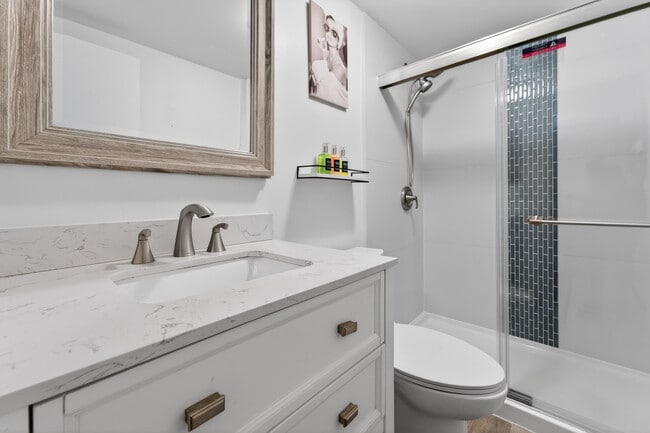 Building Photo - 801 Andrews Ave