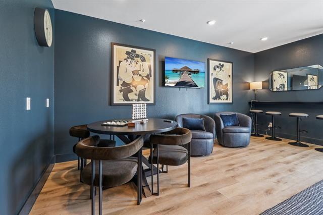 Building Photo - 405 N Ewing Ave