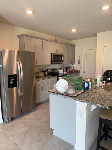 Building Photo - 1 Bella Lago Cir