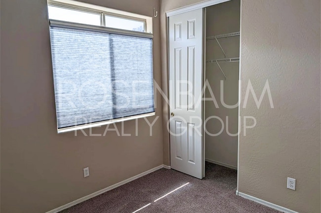 Building Photo - Charming 3-bedrooms, 2-baths home in the desirable Granville Community of Prescott Valley!