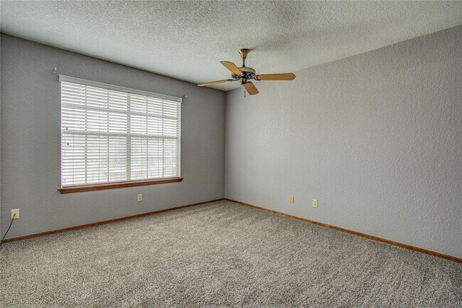 Building Photo - 3200 W Britton Rd