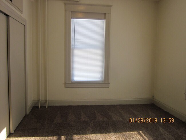 Building Photo - 1209 Scott Ave