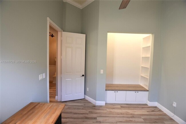 Building Photo - 10086 Noceto Way