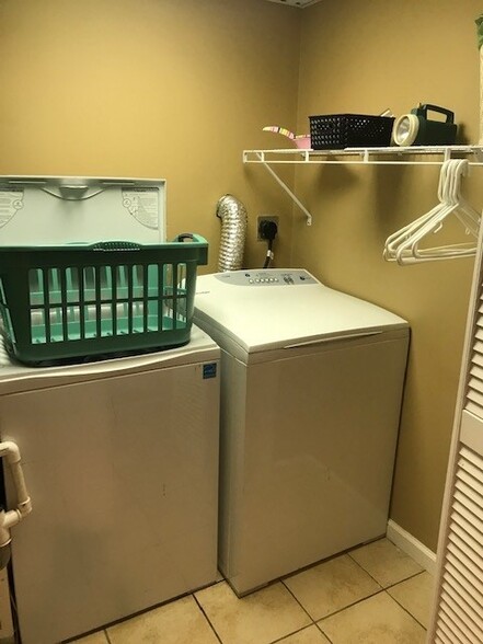 Laundry - 49 Melrose Dr