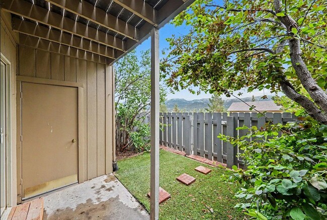 Building Photo - 514 Grand Estates Dr