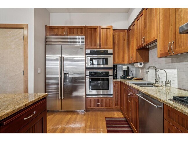 Building Photo - 401 N 2nd St