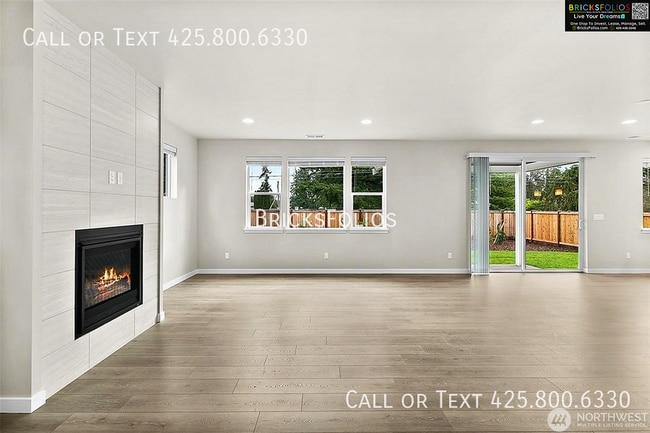 Building Photo - 16217 8th Ave E