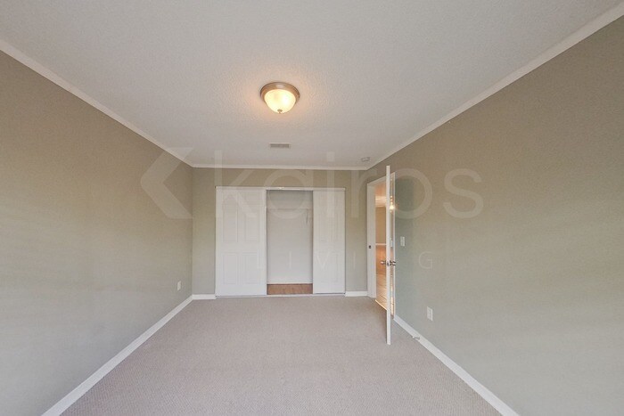 Building Photo - 308 Wildwood Dr