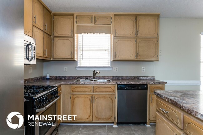 Building Photo - 205 Briarpatch Ct