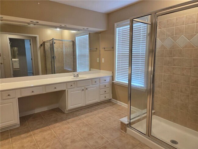 Building Photo - 8155 Cavendish Pl