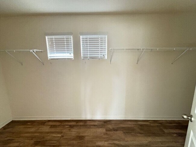 Building Photo - 10126 Celtic Ash Dr