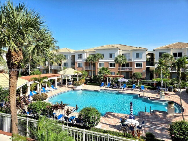 Building Photo - 1307 Myrtlewood Cir E