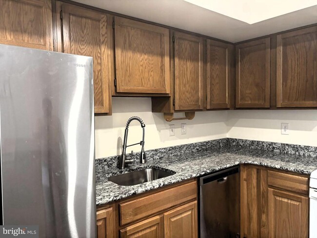 Building Photo - 1058 Copperstone Ct