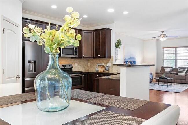 Building Photo - 7921 Dukes Dynasty Dr