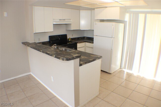 Building Photo - 4009 SE 11th Ave