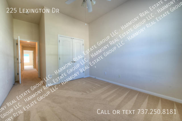 Building Photo - 225 Lexington Dr