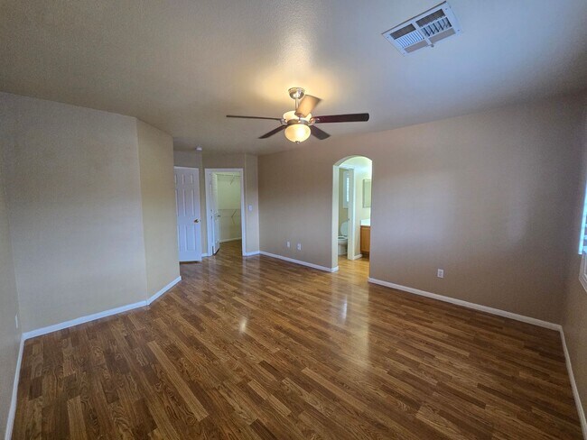 Building Photo - 816 Bow Creek Ln