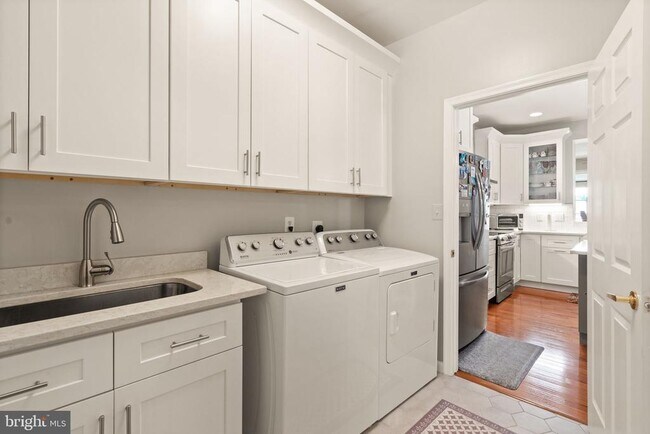 Building Photo - 13508 Tallyrand Way