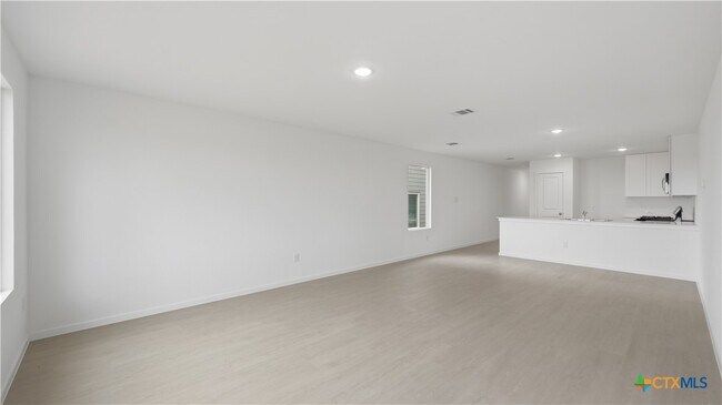 Building Photo - 1621 Pile Trl