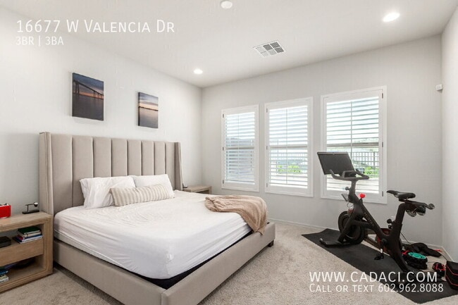 Building Photo - 16677 W Valencia Dr