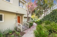 Building Photo - Spacious 3BD/2.5BA Mesa Townhome! (Walking distance to the beach)