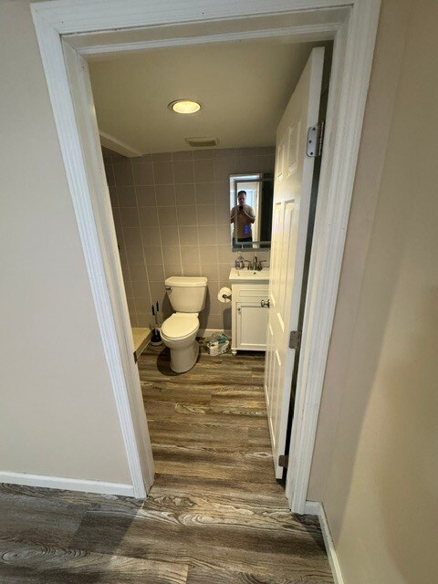 bathroom - 29 Hancock Ave