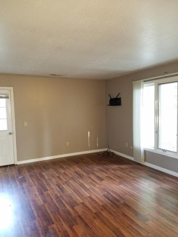 Building Photo - 731 Villa Park Ct